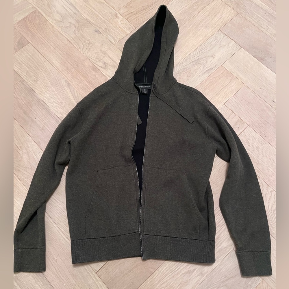 Banana Republic dark green hoodie. Size M, great condition